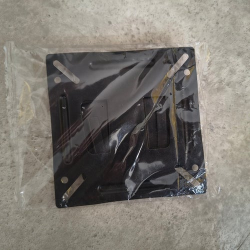 Väggfäste skärm eller TV. VESA 100x100