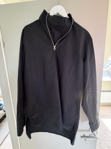 H&M svart tröja, storlek M