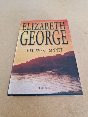 Med svek i sinnet - Elizabeth George