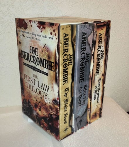 The First Law Trilogy av Joe Abercrombie, tre böcker