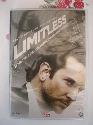 Limitless (Bradley Cooper/Robert DeNiro)