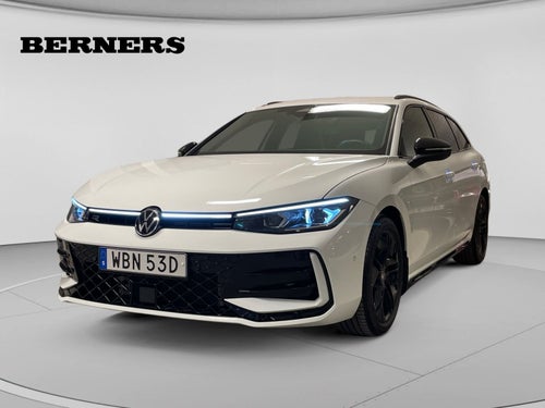 Volkswagen Passat Sportscombi Tdi 4-m Dsg / R-line black / Drag / Värmare /
