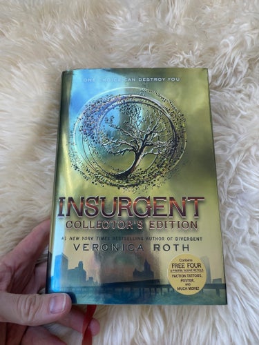 Insurgent Collector's Edition av Veronica Roth, samlarutgåva