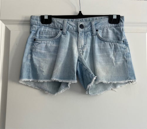 Never Denim ljusblå shorts, storlek XS