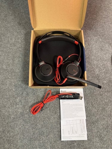 Ny skick! Poly Blackwire 5220 aktivt brusreducerande