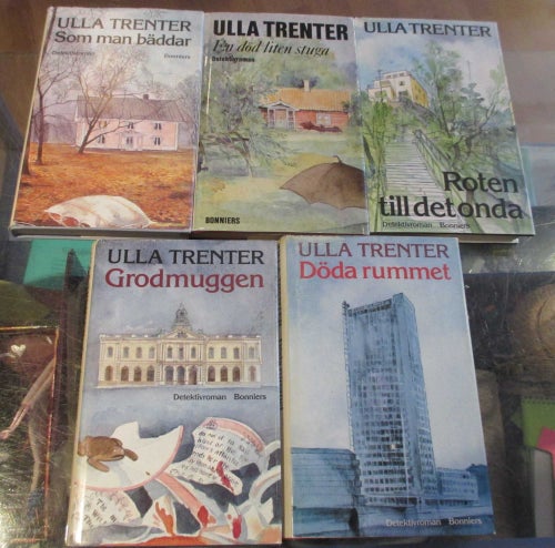 5 böcker av Ulla Trenter, Svenska deckare