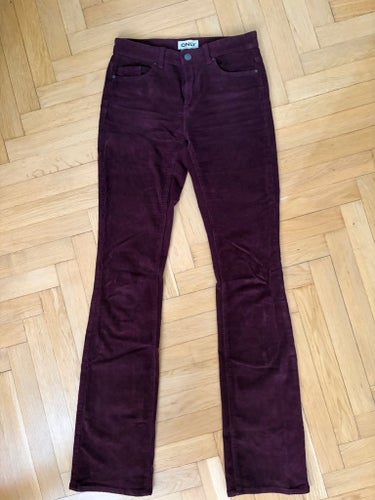 ONLY Tall mörkröda flared jeans, storlek 36/36