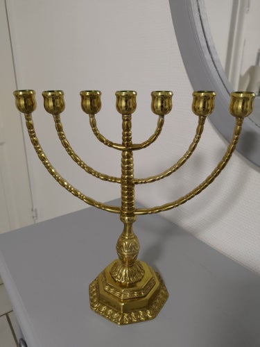 Svenskt Mässing malm ljusstake.