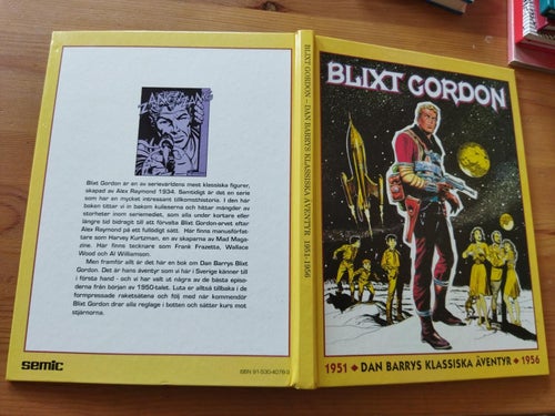 Blixt Gordon Dan Barrys klassiska äventyr 1951-1956. Bok. Very Fine plus
