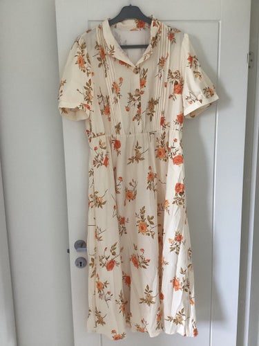 Blommig Klänning STL XL NY