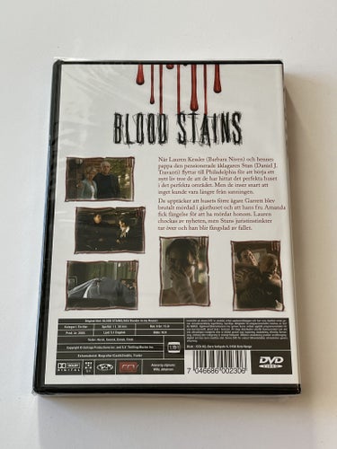 Blood stains (Barbara Niven & Gary Hudson, 2005). Inplastad DVD
