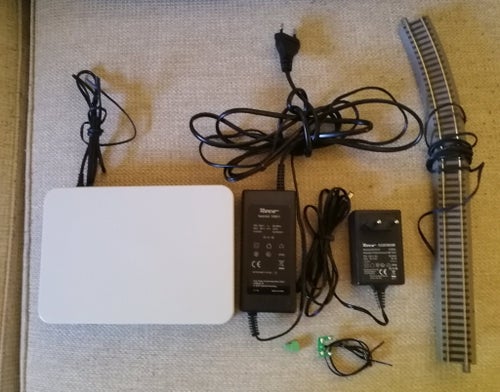 ROCO z21 START CENTRAL DIGITAL+2 NÄTADAPTER+ANSLUTNINGSKABLAR+TILLBEHÖR