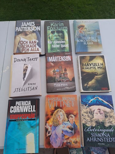 54 inbundna böcker – Stor samling deckare, thrillers & romaner