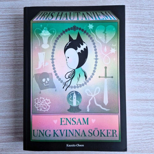 Ensam Ung Kvinna Söker - Iris Hautaniemi Graphic Novel 2023