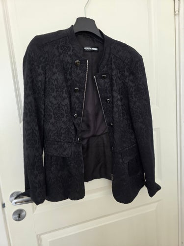 Gerry Weber svart jacka storlek S