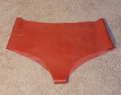 Röda latex trosor ( M ) "19"