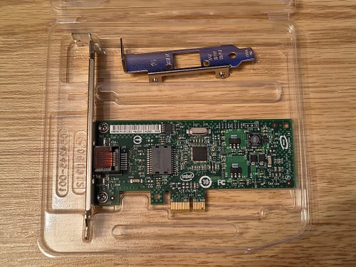 Lot of 2 new Intel network cards