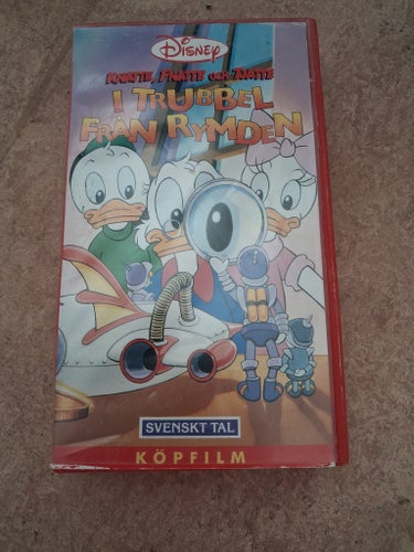 Knatte, Fnatte och Tjatte i Trubbel från Rymden (VHS)