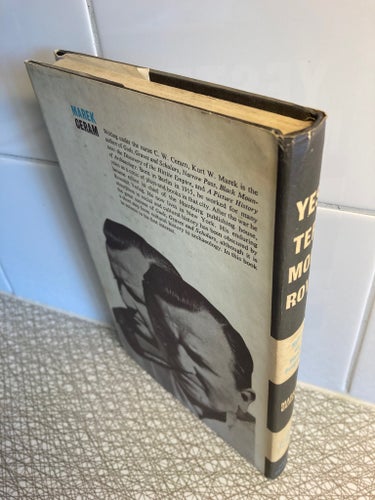 Yestermorrow; Notes On Man's Progress av Kurt W. Marek. Tryckt 1961
