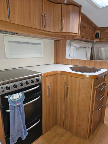 Kabe Royal 560 LXL Maxutrustad