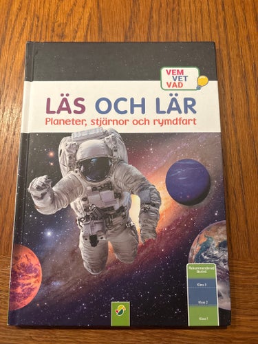 LÄS OCH LÄR Planeter, stjärnor och rymdfart av Cathleen Oswald, 2021