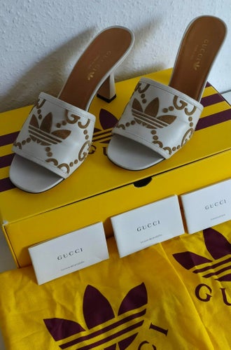 GUCCI X ADIDAS TREFOIL HEELED MULES GRÄDDEVIT STR.37,5 BEGRÄNSAD 2022 GOTT SKICK