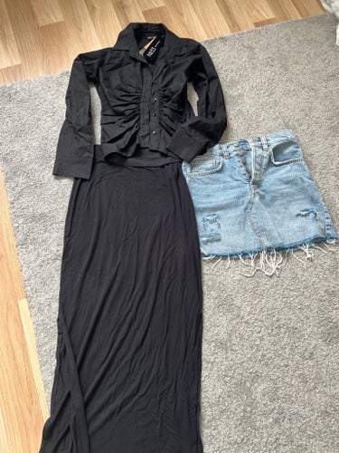 Paket med svart skjorta, lång svart kjol och jeanskjol