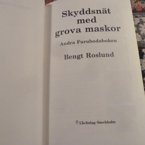 SKYDDSNÄT MED GROVA MASKOR, B. ROSLUND, BÖCKER