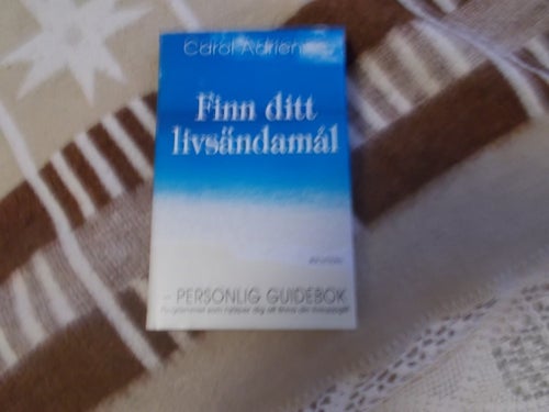 EN INBUNDEN BOK CAROL ADRIENNE FINN DITT LIVSÄNDAMÅL