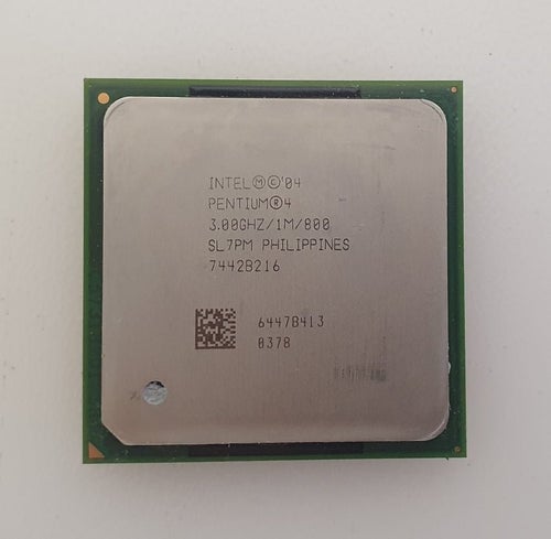 Intel Pentium 4 SL7PM – 3,0 GHz Processor