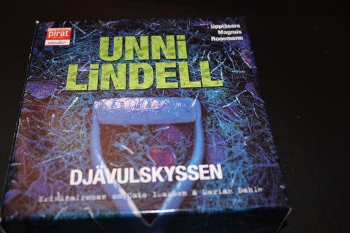 CD-bok: Djävulskyssen - Unni Lindell