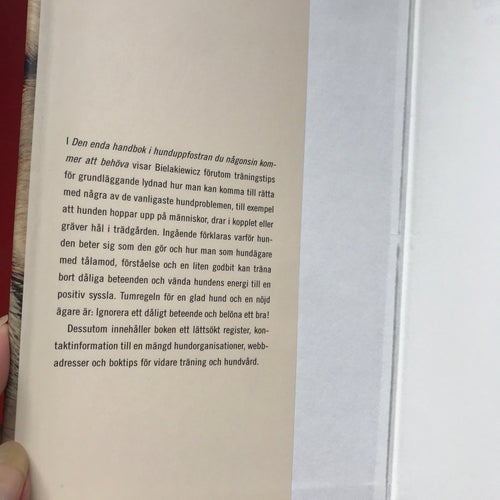 DEN ENDA HANDBOK I HUNDUPPFOSTRAN DU NÅGONSIN KOMMER ATT BEHÖVA G Bielakiewicz