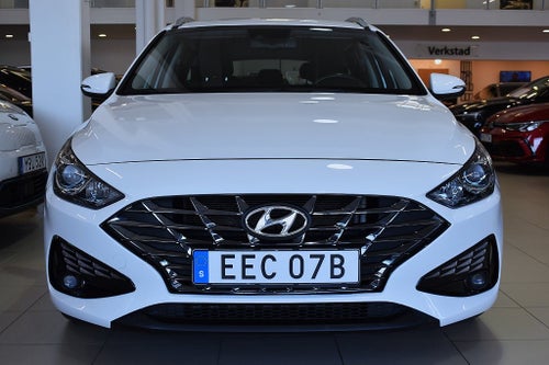 Hyundai i30 Kombi 1.0 T-GDI MHEV Aut Essential B-kam Carplay Moms