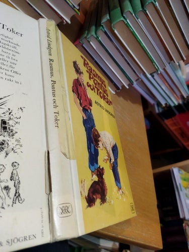 Rasmus, Pontus och Toker Astrid Lindgren Bok. Very Fine plus