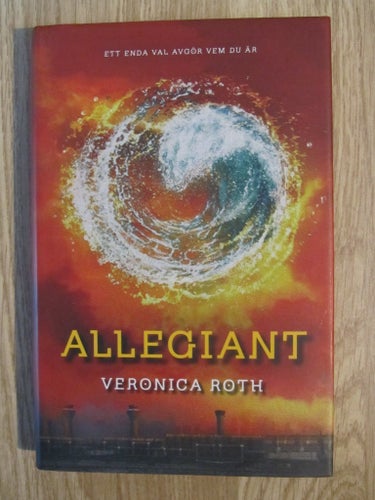 Allegiant av Veronica Roth