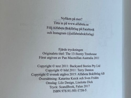 Vår Trädkoja med 13 våningar av Andy Griffiths och Terry Denton, 2015