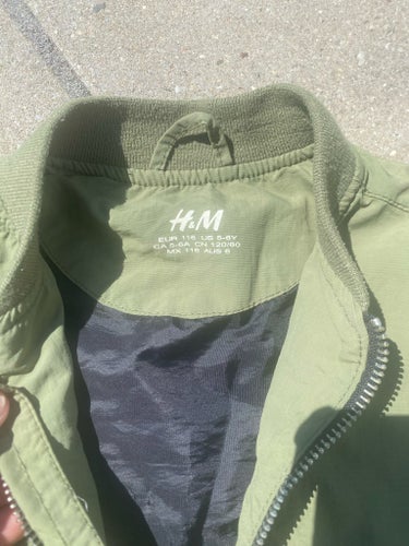 H&M grön jacka, storlek 116