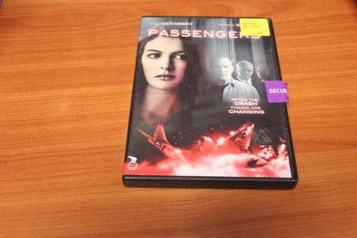DVD-film: Passengers (Anne Hathaway, Patrick Wilson)