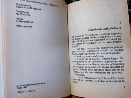 Biggles går i fällan - W. E. Johns, Wahlströms ungdomsböcker 938, 939, Very F+