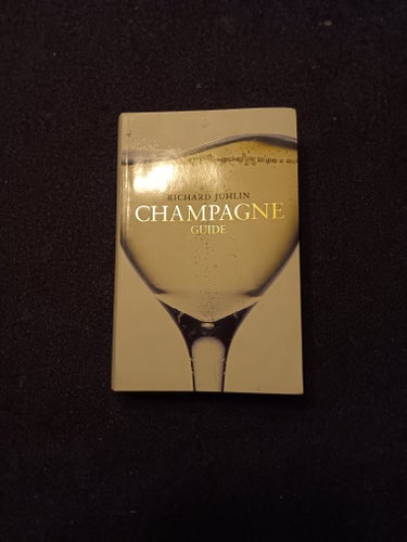 Champagne Guide av Richard Juhlin