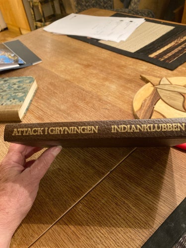 Attack i gryningen - Indianklubben