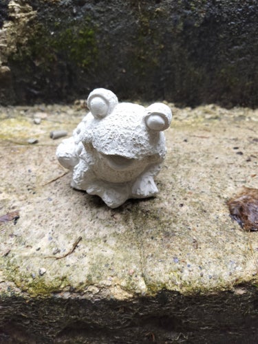 Trädgårdsdekoration - groda, i betong