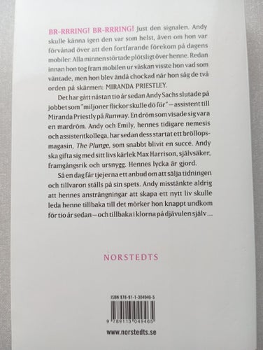 Hämnden bär Prada av Lauren Weisberger, 2015