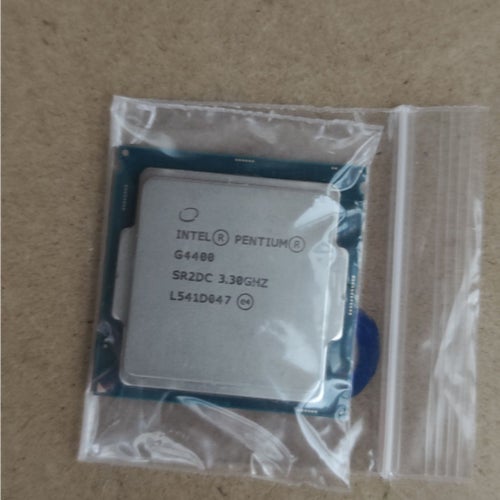 Intel Pentium G4400 3.30GHz CPU with Fan