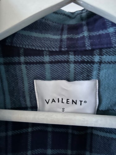 VAILENT blå, grön skjorta, storlek S