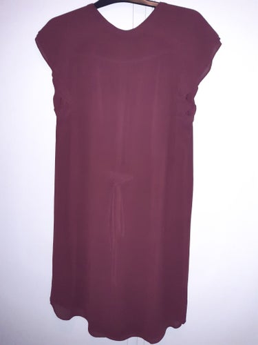 H&M vinröd klänning, storlek 46