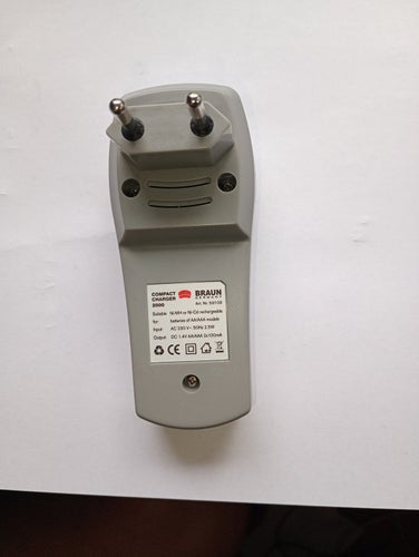 Braun 2000 2 fack laddare för batterier