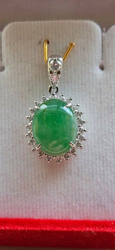 Platinahänge 900 med Naturlig Jade Diamanter