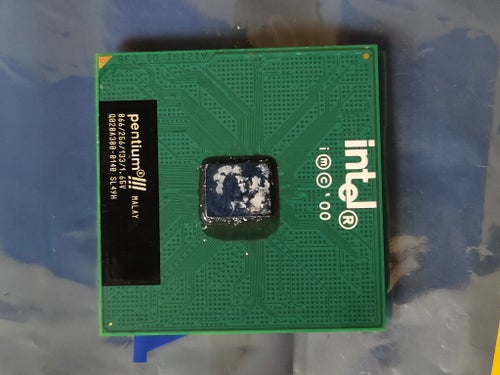 Intel Pentium III 866MHz Processor SL49H