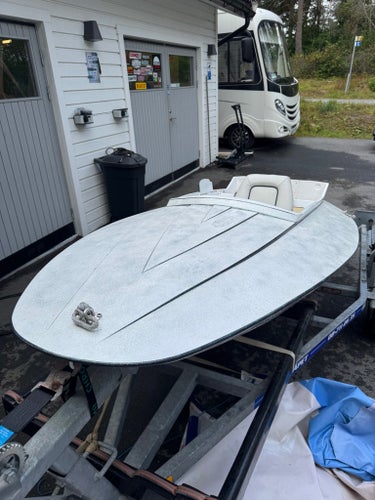 Sportbåt Speedy med 80-trailer